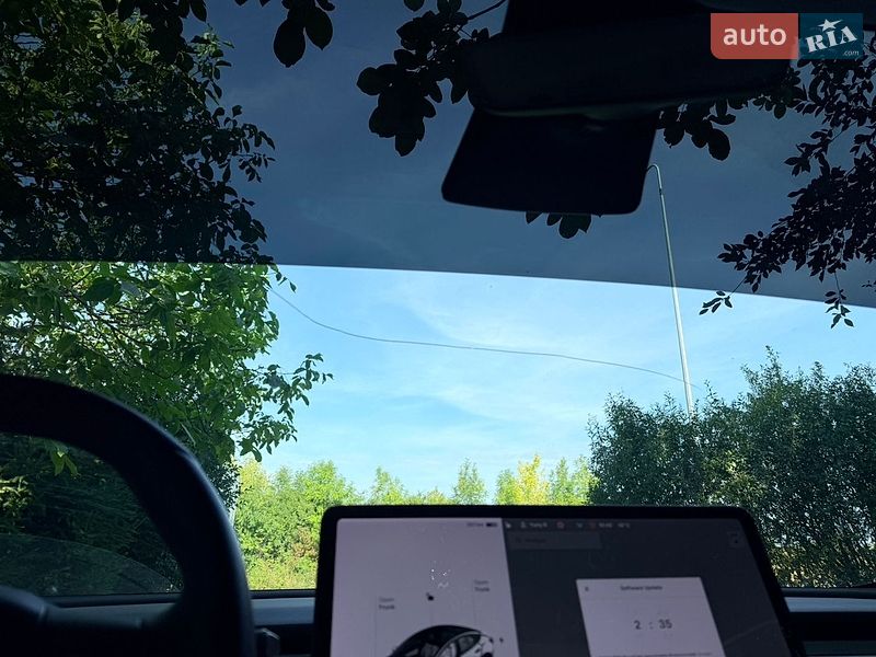 Седан Tesla Model 3 2020 в Львове