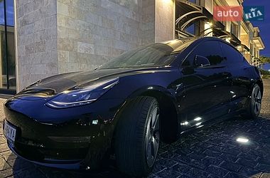 Седан Tesla Model 3 2022 в Львове