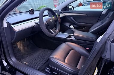 Седан Tesla Model 3 2022 в Львове