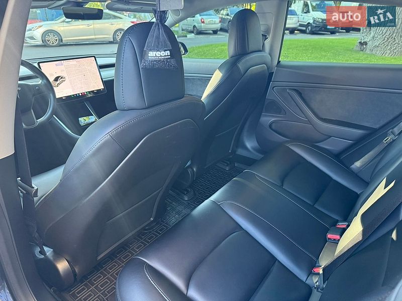 Седан Tesla Model 3 2019 в Харькове