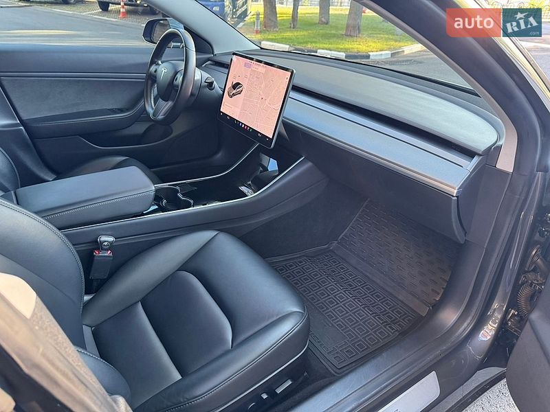 Седан Tesla Model 3 2019 в Харькове