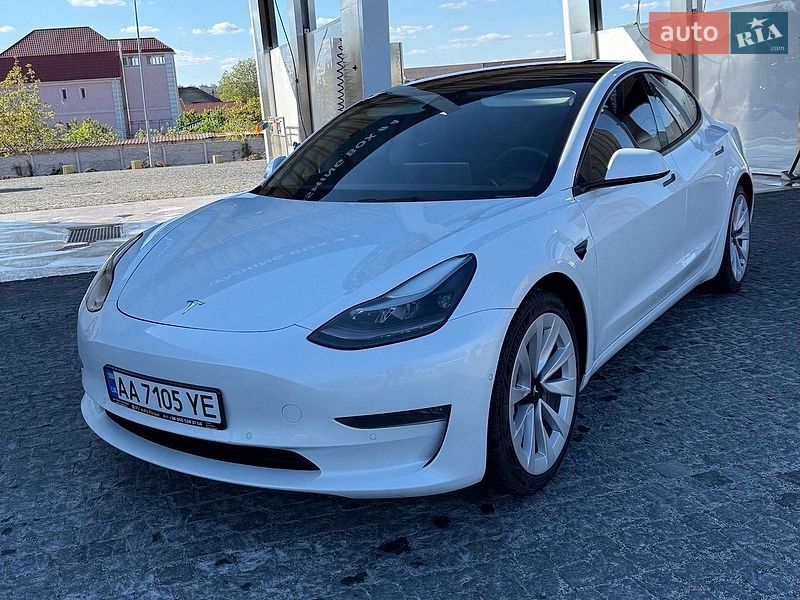 Tesla Model 3 2021