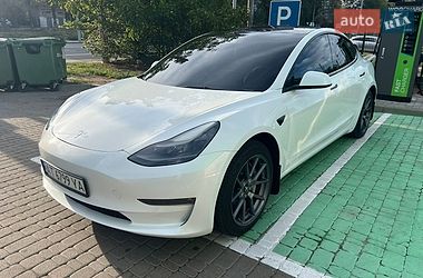 Седан Tesla Model 3 2022 в Києві