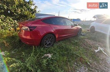 Седан Tesla Model 3 2022 в Сквирі