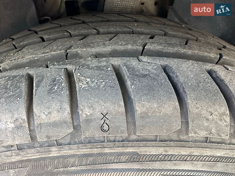 Седан Tesla Model 3 2019 в Луцке