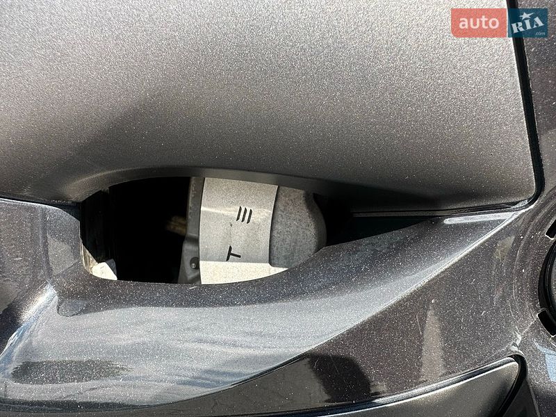 Седан Tesla Model 3 2019 в Луцке