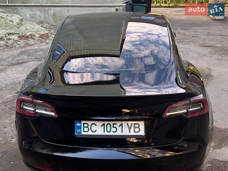 Седан Tesla Model 3 2019 в Дрогобыче
