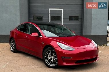 Седан Tesla Model 3 2019 в Киеве