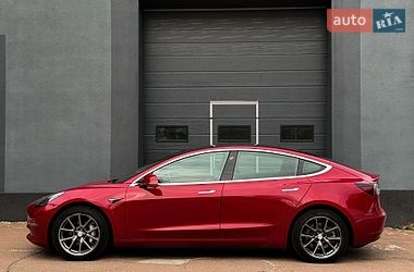 Седан Tesla Model 3 2019 в Києві