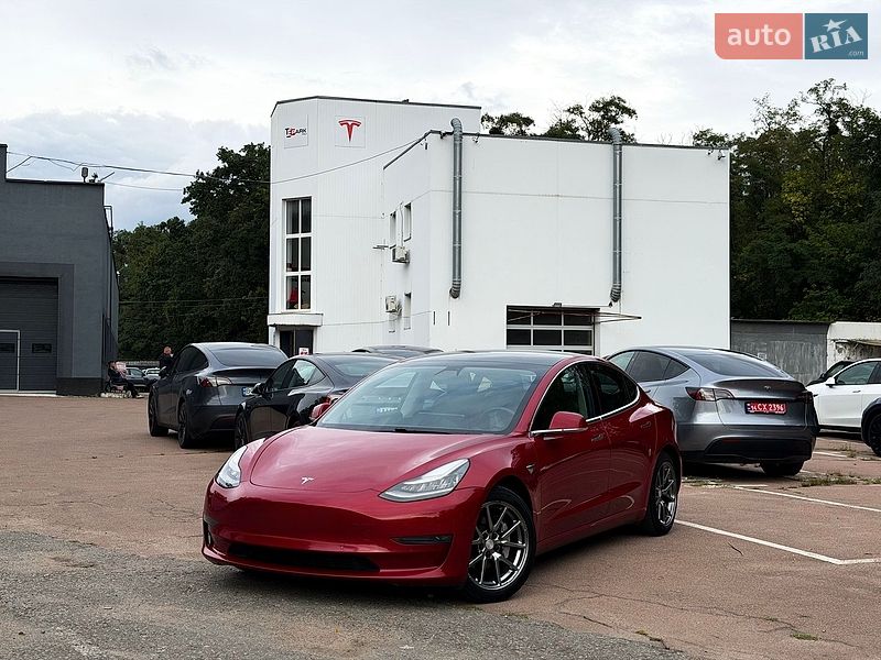 Седан Tesla Model 3 2019 в Києві