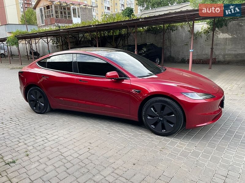Седан Tesla Model 3 2025 в Одессе