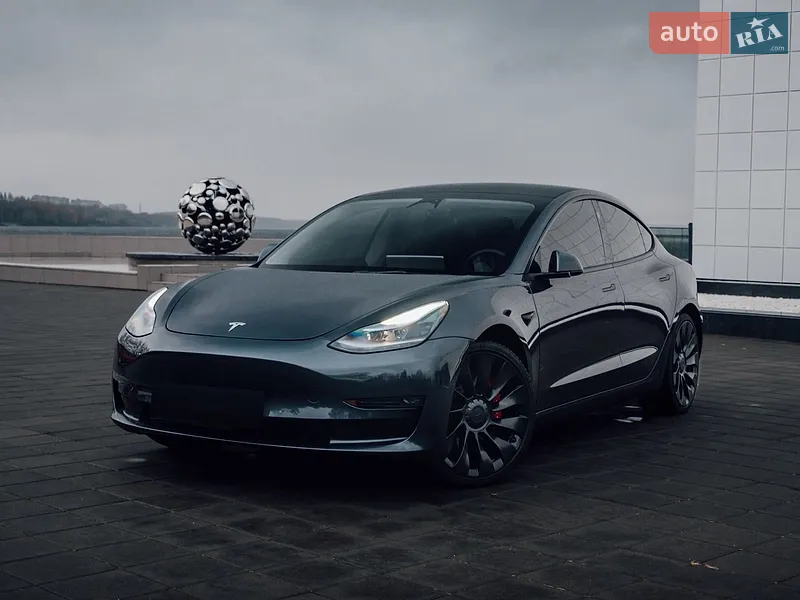 Tesla Model 3 2023