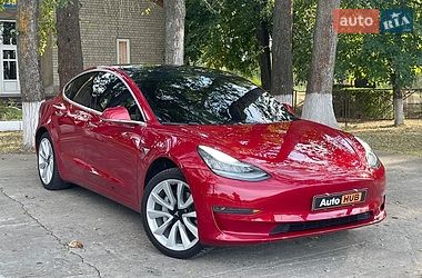 Седан Tesla Model 3 2019 в Новій Водолагі