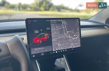 Седан Tesla Model 3 2019 в Новій Водолагі