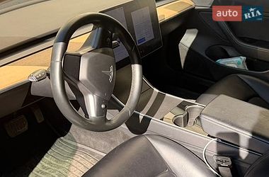 Седан Tesla Model 3 2018 в Ужгороде