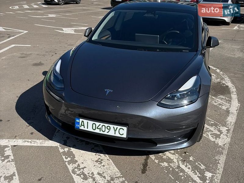 Седан Tesla Model 3 2023 в Киеве