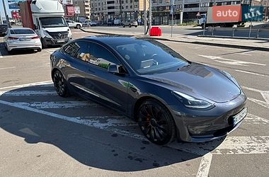 Седан Tesla Model 3 2023 в Киеве