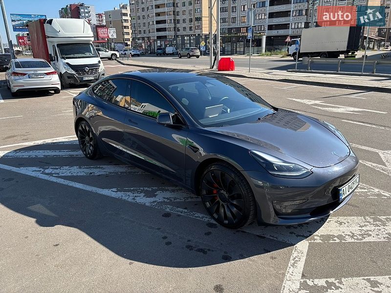 Седан Tesla Model 3 2023 в Киеве