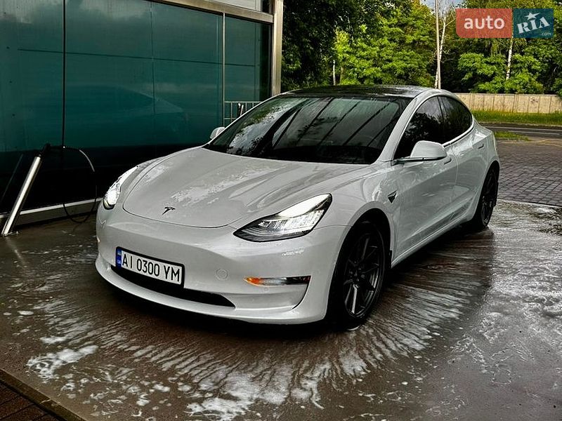Tesla Model 3 2019