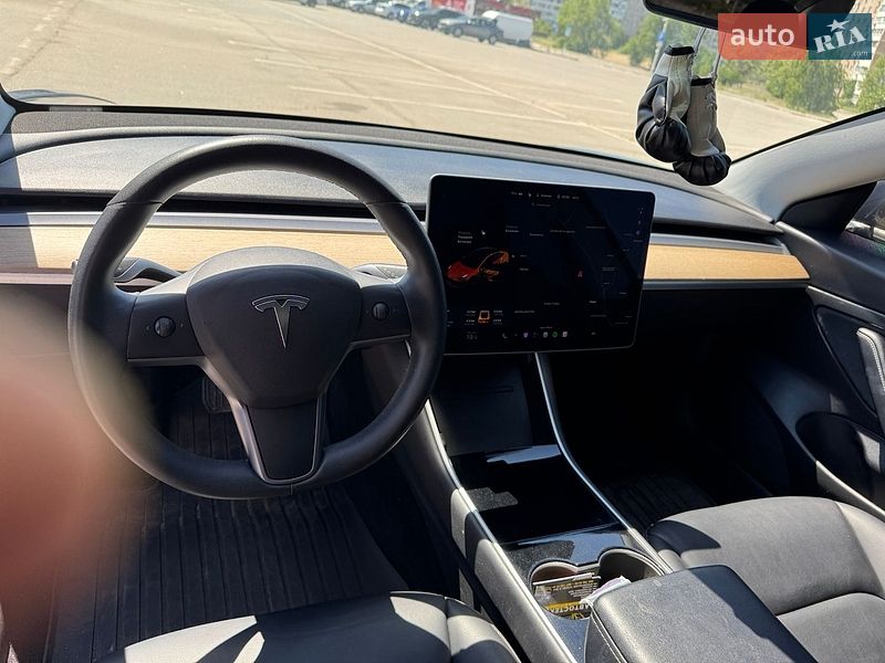 Седан Tesla Model 3 2019 в Запорожье
