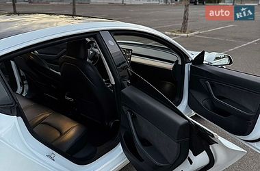 Седан Tesla Model 3 2020 в Одессе