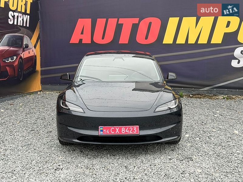 Седан Tesla Model 3 2025 в Стрые