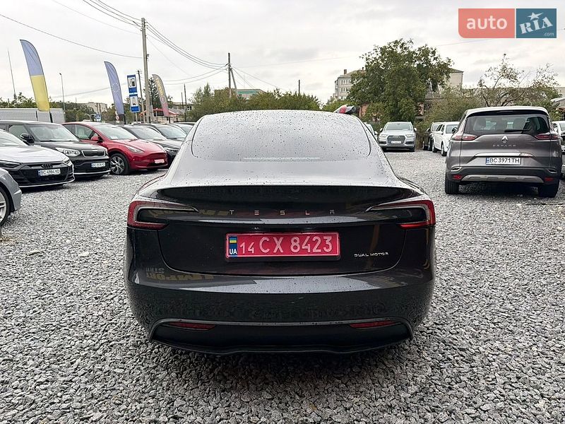 Седан Tesla Model 3 2025 в Стрые