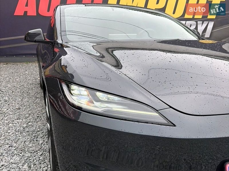 Седан Tesla Model 3 2025 в Стрые