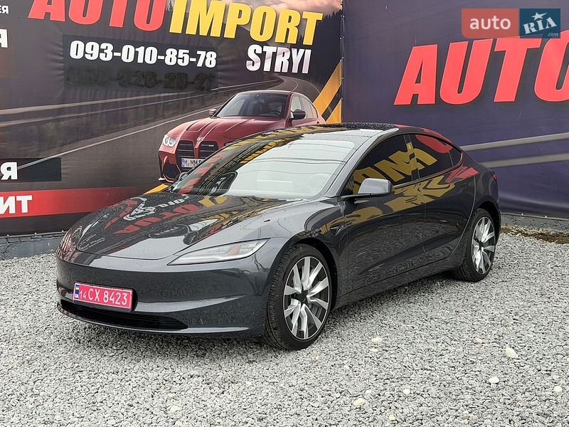 Седан Tesla Model 3 2025 в Стрые