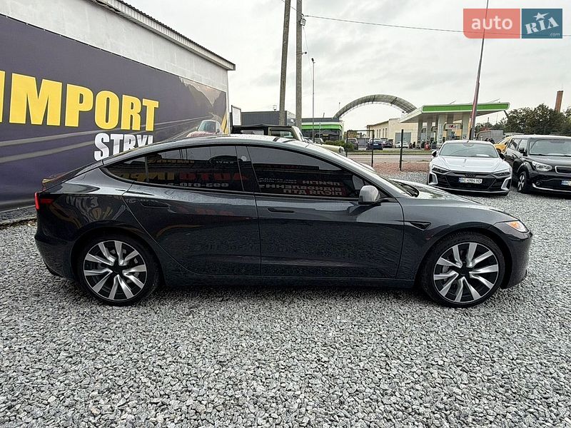 Седан Tesla Model 3 2025 в Стрые