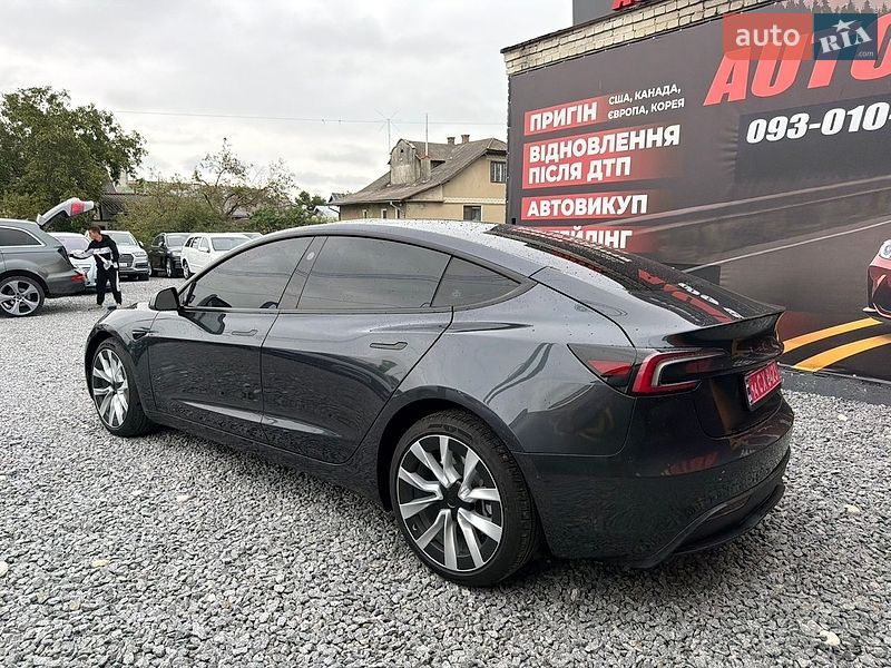 Седан Tesla Model 3 2025 в Стрые