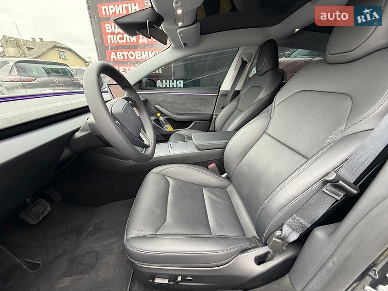 Седан Tesla Model 3 2025 в Стрые