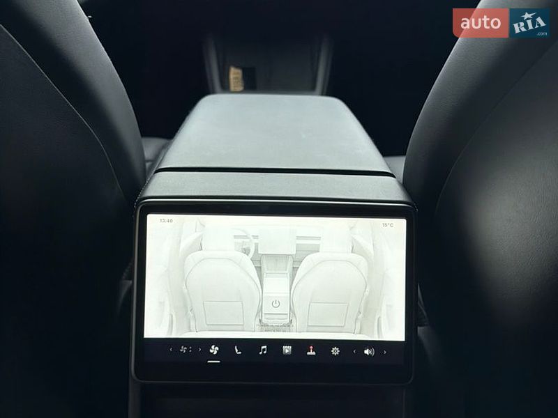 Седан Tesla Model 3 2025 в Стрые