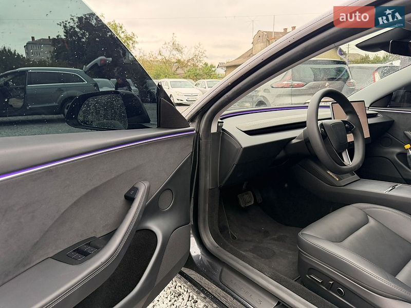 Седан Tesla Model 3 2025 в Стрые