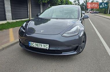 Седан Tesla Model 3 2021 в Киеве