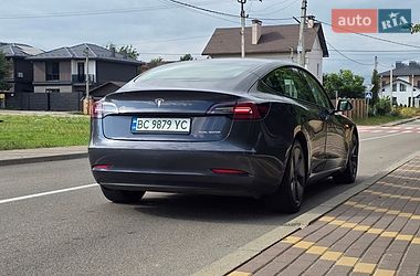Седан Tesla Model 3 2021 в Киеве