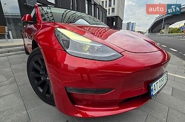Седан Tesla Model 3 2022 в Івано-Франківську