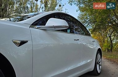 Седан Tesla Model 3 2019 в Ковелі
