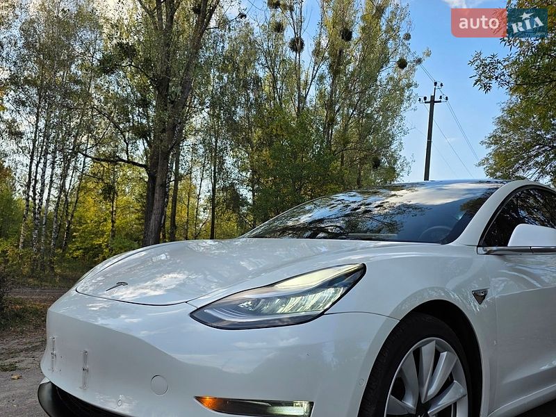 Седан Tesla Model 3 2019 в Ковеле