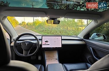 Седан Tesla Model 3 2019 в Ковеле