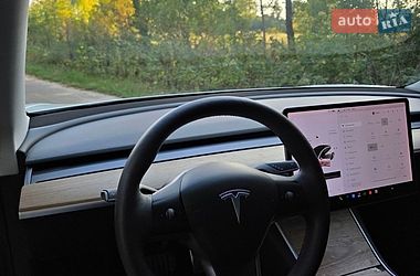 Седан Tesla Model 3 2019 в Ковелі