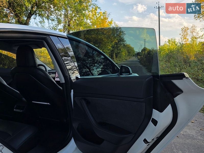 Седан Tesla Model 3 2019 в Ковеле