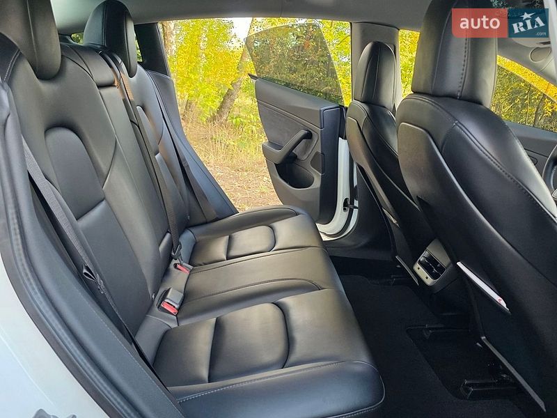 Седан Tesla Model 3 2019 в Ковеле