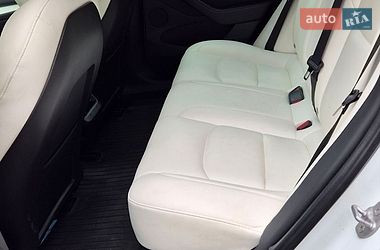 Седан Tesla Model 3 2021 в Киеве