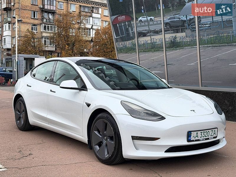 Tesla Model 3 2022