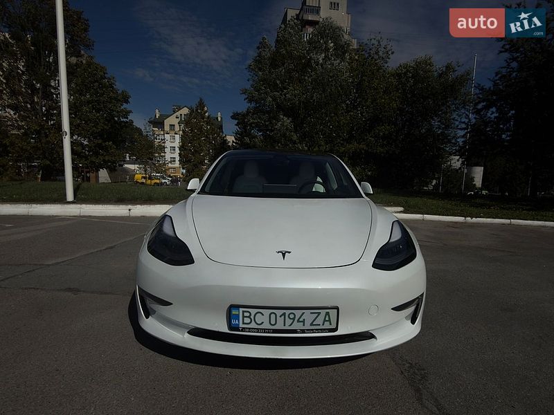 Tesla Model 3 2021