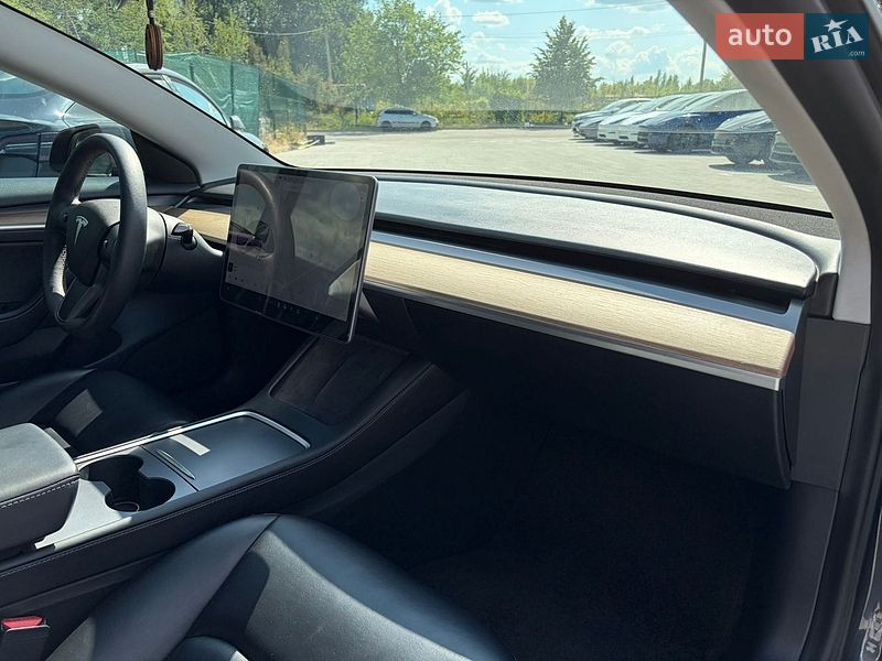 Седан Tesla Model 3 2021 в Киеве фото 13 Седан Tesla Model 3 2021 в Киеве