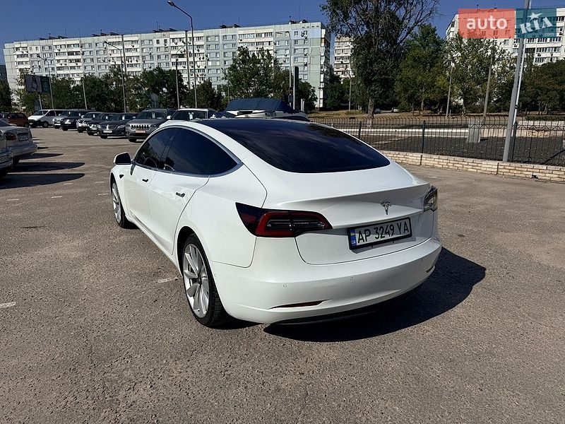 Седан Tesla Model 3 2018 в Запорожье