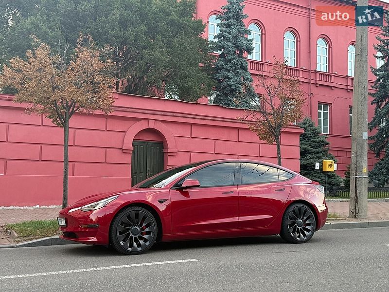 Tesla Model 3 2023
