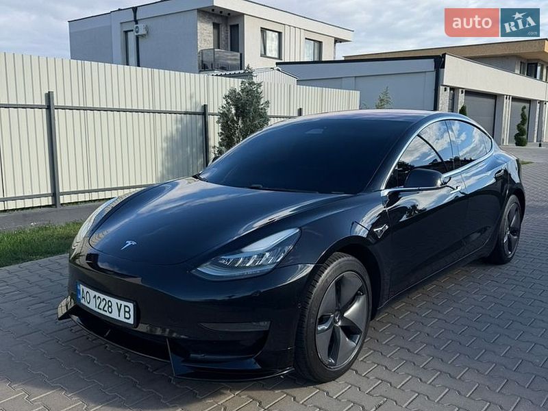 Tesla Model 3 2018